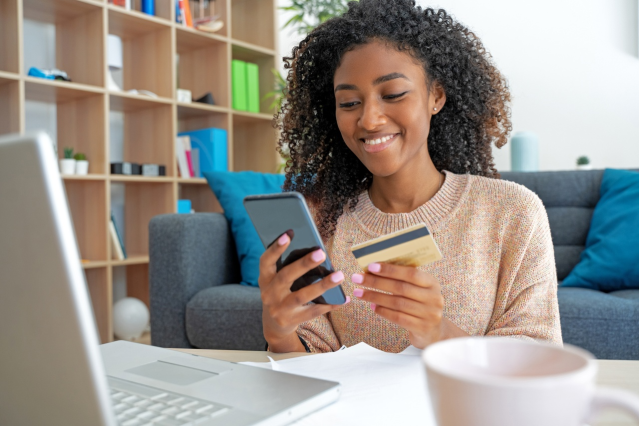 HamidRebah3's tweet photo. This is how credit unions compete and thrive in the new world of #DigitalBanking. @Axway's Karen Holmes explores why credit unions and other financial services providers need to find new ways to add value as they service members through digital engagement. https://t.co/BP9nvFpOcX https://t.co/kVpJ4qIGow