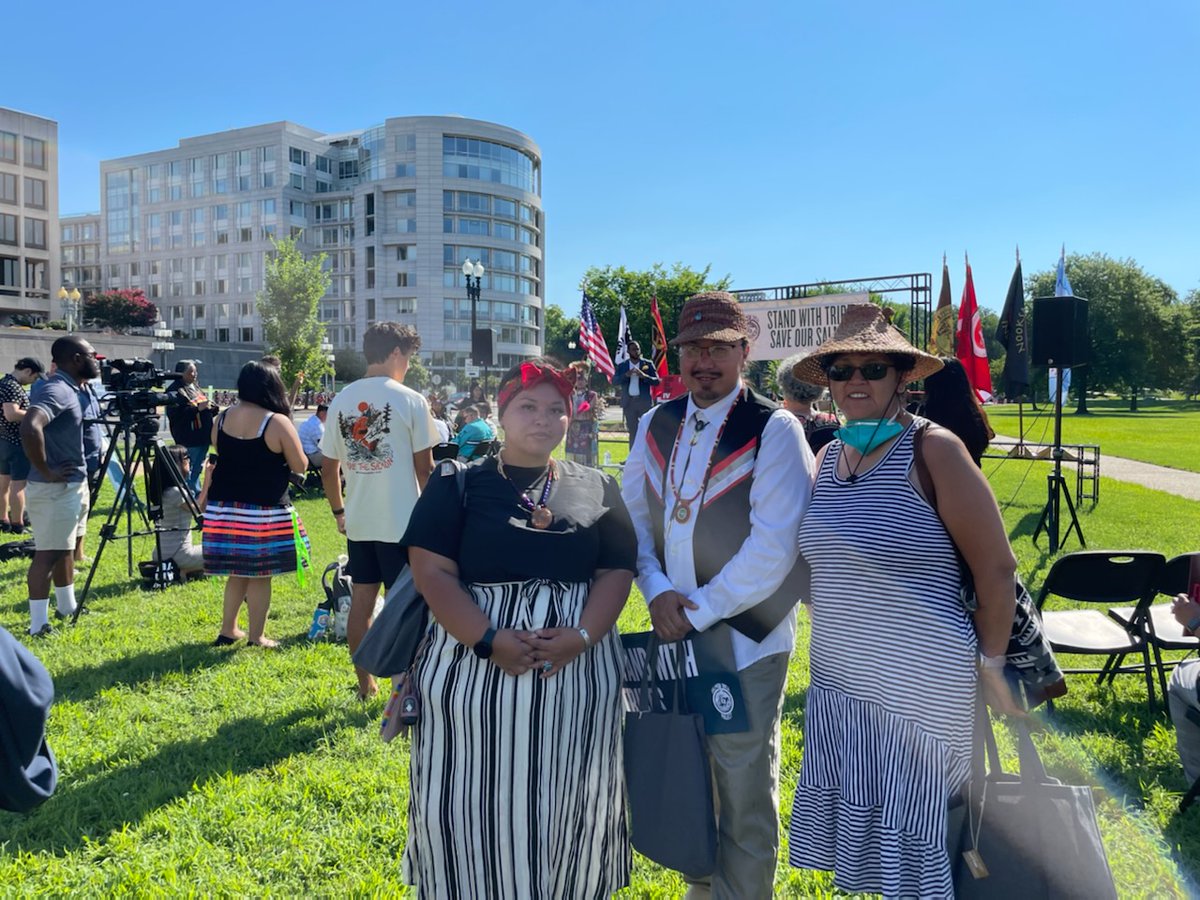 salmonneedwater's tweet photo. Stand with Tribes. Save Our Salmon. Nooksack Council joins @NPT1855 @SalmonOrcaProj @NCAI1944 in #WashingtonDC. #voiceofthesalmon #standwithtribes #salmonneedwater https://t.co/mbNSr38uEm