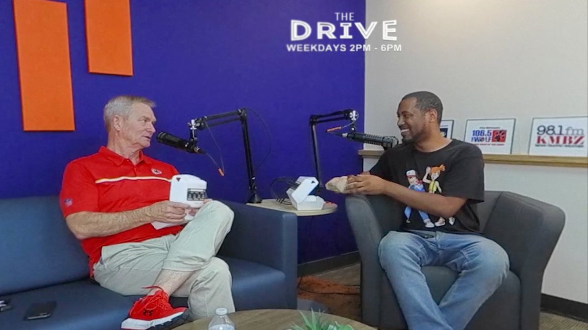 .<a href="/cdotharrison/">Carrington Harrison</a> and <a href="/mitchholthus/">Mitch Holthus</a> begin their burger journey of KC with <a href="/CosmoBurger/">Cosmo Burger</a>. The two sat down, enjoyed a smash burger and told stories about Mitch's journey to becoming the voice of the #Chiefs.

Watch: bit.ly/3uMNdWS