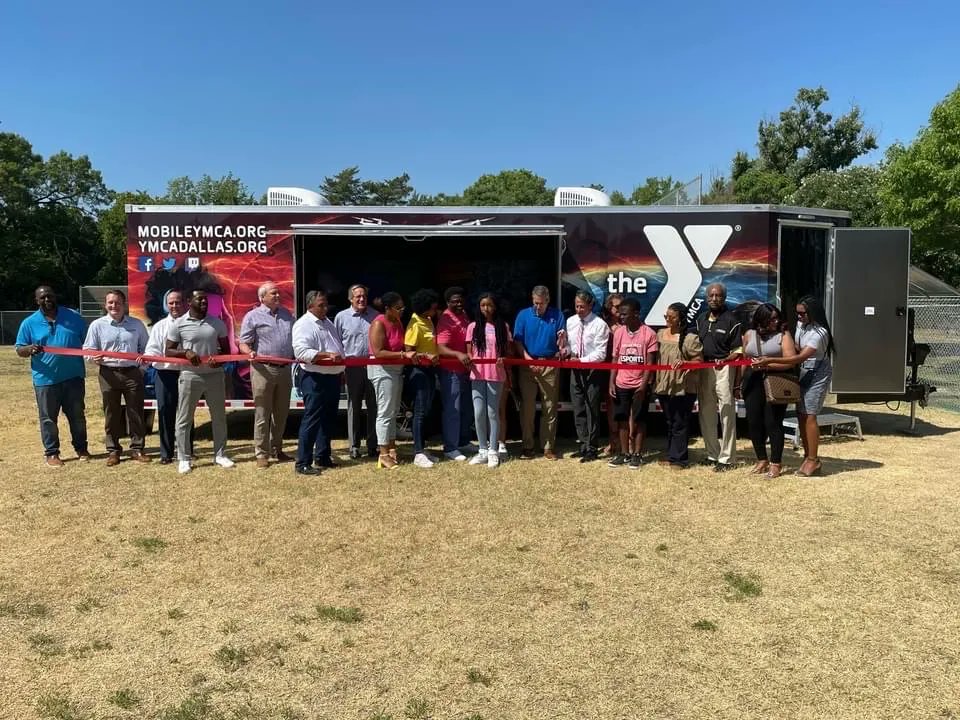 YMCADallas's tweet photo. We are so thrilled to have unveiled our 1st mobile Y unit, the Tech Hub! It’s an interactive learning environment filled with STEM education, gaming and more. The 2nd unit (Rec Hub) is coming soon and will provide recreational sports and board games.
🔗: https://t.co/rMYkMO7S9V https://t.co/zsGV61d8n0