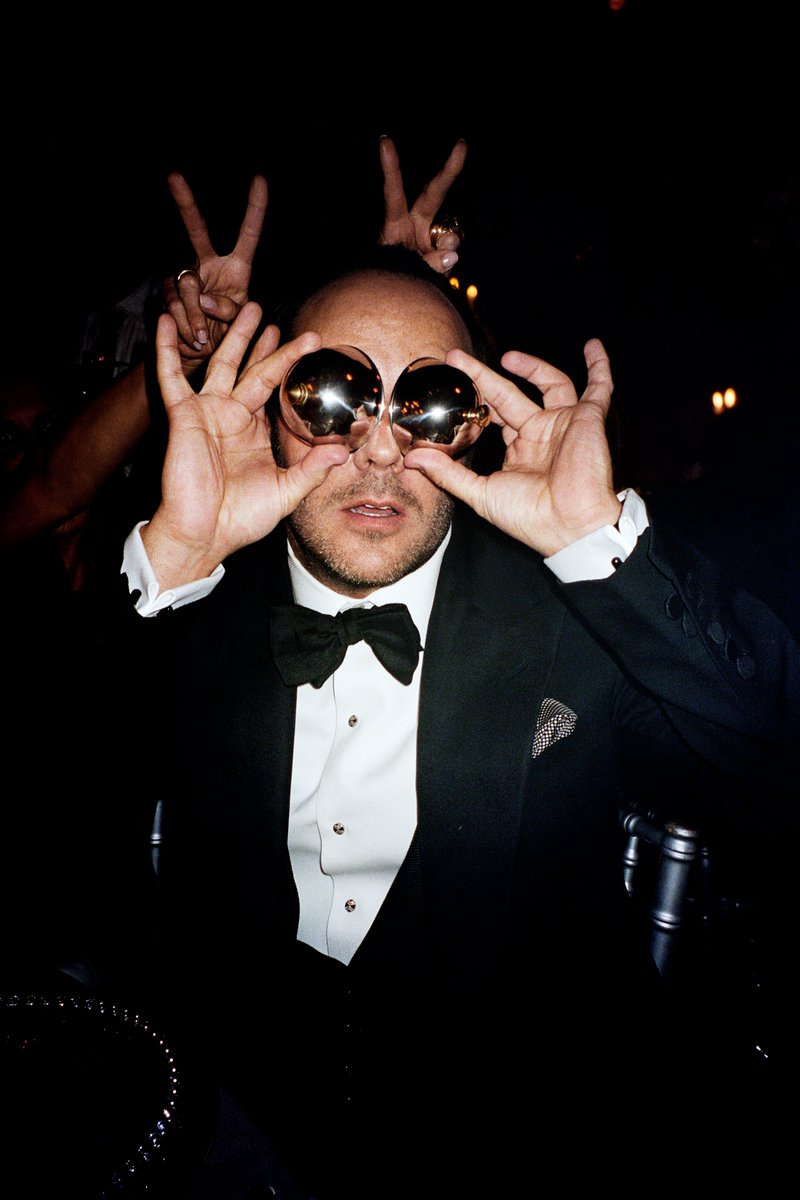 Mario Testino tweet media