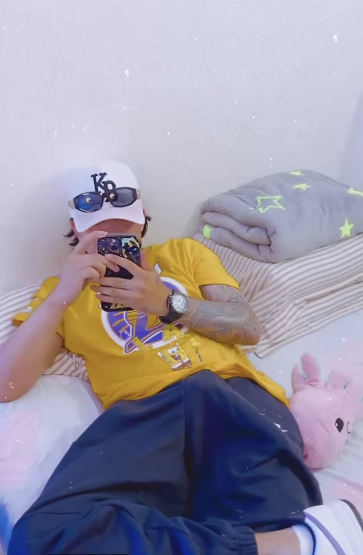 davidmendez2005's tweet photo. @latrophie Para que satisfyer cuando existe WestCock el Streamer mas grande de Colombia, futuro padre de Juan granizos, el número 1, el mejor de todos. 🙈😍🫃🏿 https://t.co/7lbcxs63Wd