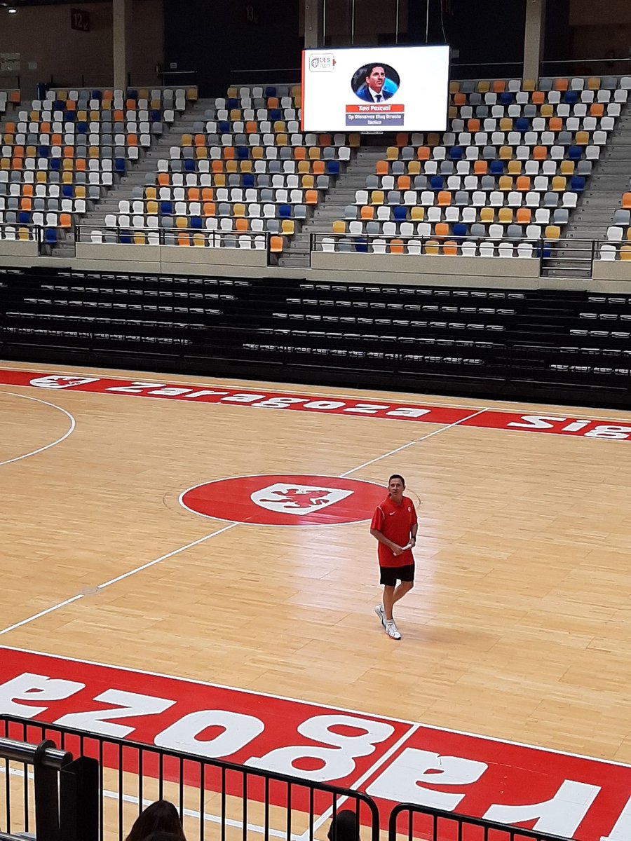 JLuq11's tweet photo. Xavi Pascual (Zenit St Petersburg):
"Before to design your sets or practises think about the 4 W's: why, where,who and when"
#CES22 #basketballcoach #basketballquotes #coachdevelopment #basketballtrainings #basketballknowledge #basketballlearning https://t.co/ma7Wy9kCtu