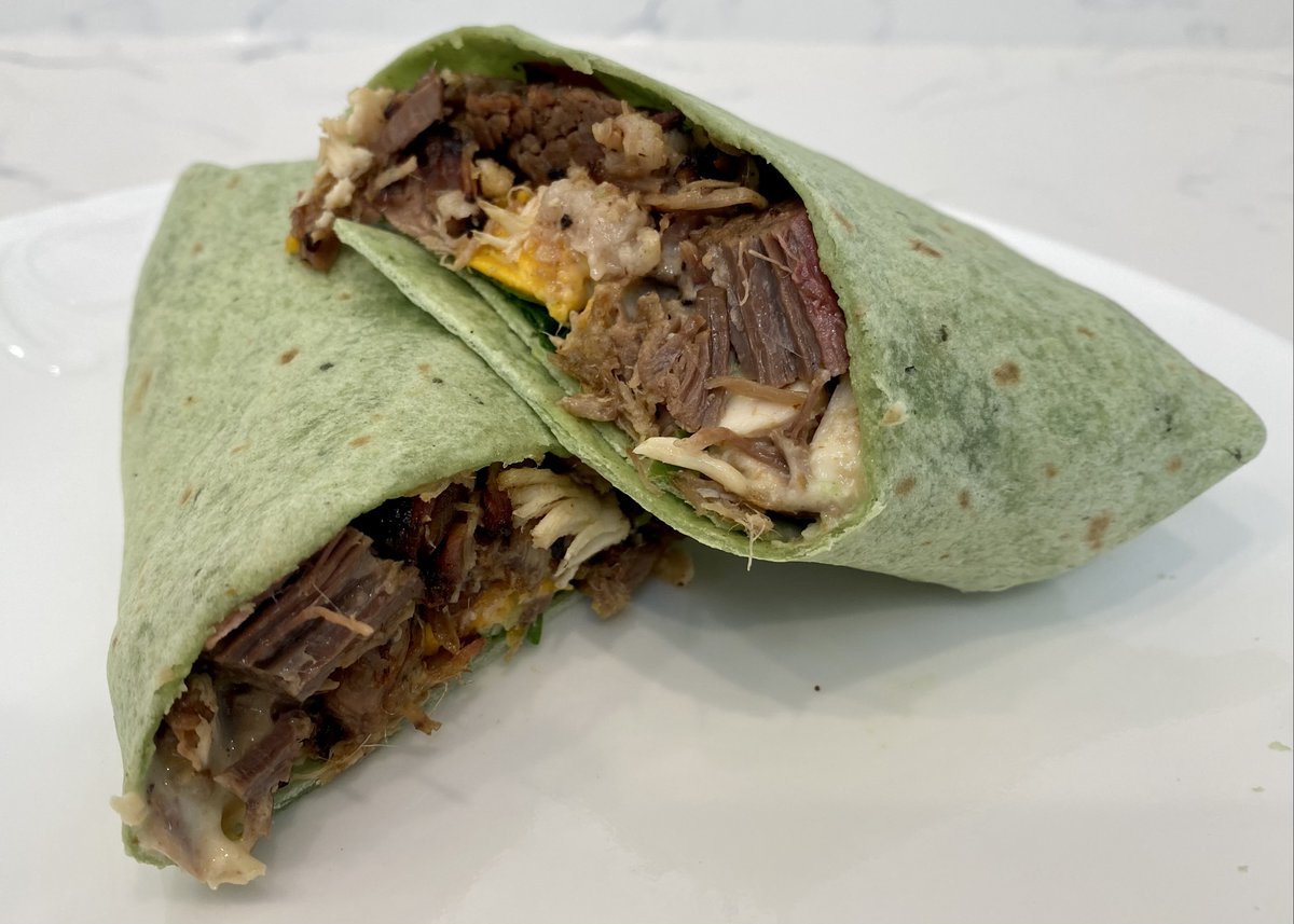 MikeJanssenWX's tweet photo. Since I’m having lunch with ⁦@LinBrehmer⁩ I thought I better have a proper lunch. I’m listening to ⁦@93XRT⁩ &amp; enjoying my ‘triple play’. My smoked brisket, pork &amp; chicken in a spinach wrap with roasted red peppers &amp; jalapeño aioli. It’s not a loser. #lunchwithlin https://t.co/FSPBvf4ww3