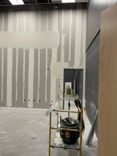 COEMankato's tweet image. Behind the scenes of our Aviation simulation lab! Thanks to @flymankato, we’re excited to add a second jet simulation unit this coming fall. To make room for the new unit, crews are currently installing a second bay. ✈️✈️✈️ #Aviation #JetSim #SummerRemodel