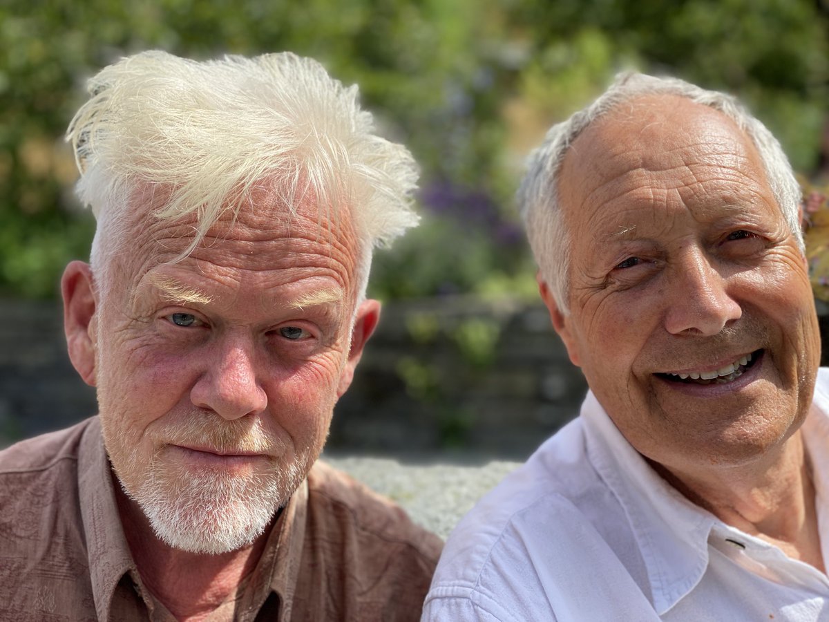 Wonderful chat with the fabulous ⁦<a href="/paulallencat/">paul allen</a>⁩ and Peter Harper ⁦<a href="/centre_alt_tech/">Centre for Alternative Technology</a>⁩ garden in the glorious sunshine - a rare treat and memorable in so many ways.