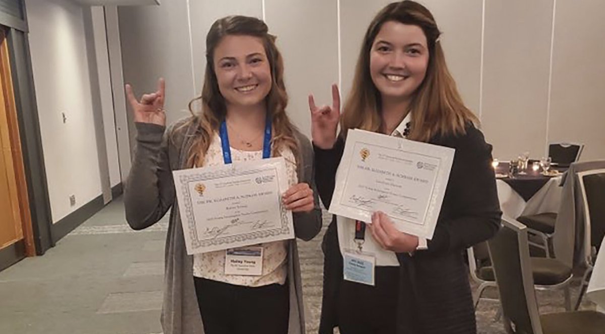 Our very own Caroline Proulx recently received the Early Career Lectureship Award at the American Peptide Symposium 2022. Many graduate students from the Proulx Lab also were recognized! chemistry.sciences.ncsu.edu/2022/07/12/the…
#ncstatechem