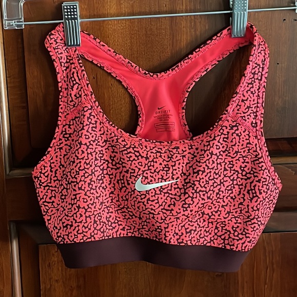 CindyRe11206852's tweet photo. So good I had to share! Check out all the items I'm loving on @Poshmarkapp from @StephanieBushak #poshmark #fashion #style #shopmycloset #zara #nike #mamabling: https://t.co/YQZRtL3UNo https://t.co/iRgpO0KO1g