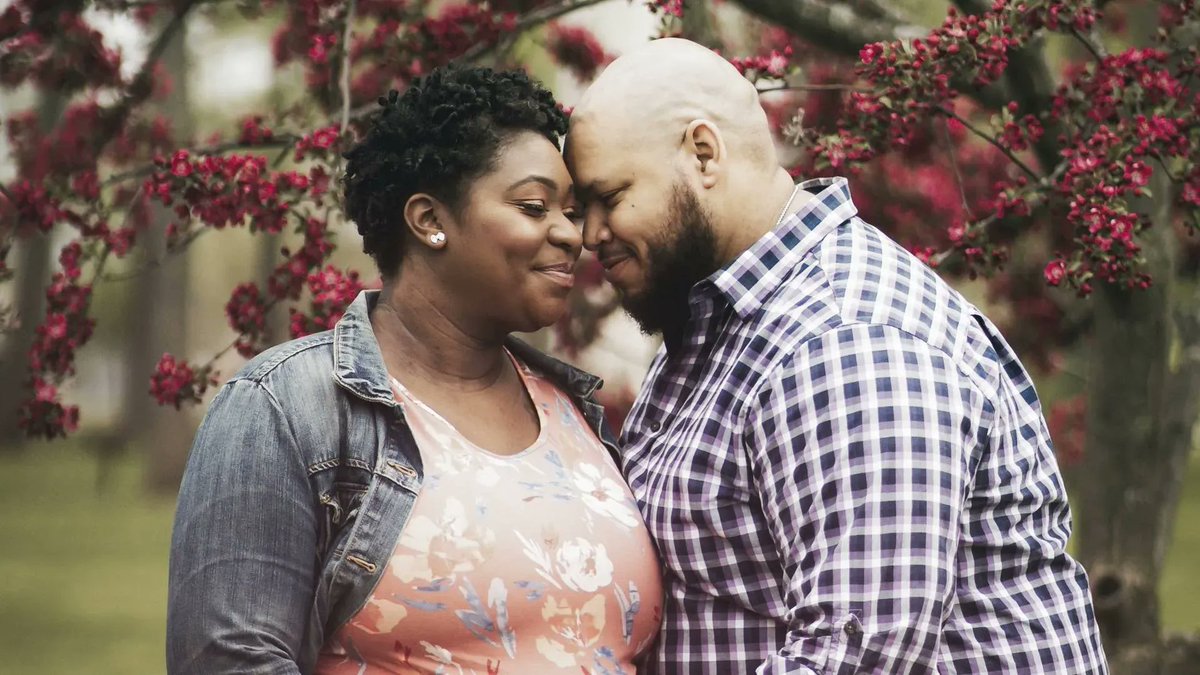 It's no secret that the strongest relationships don't happen by accident, it takes work to strong connection with each other. Here are five ideas you can try, to keep love alive in your relationship: buff.ly/3z4B9TD
#couples #CoupleGoals