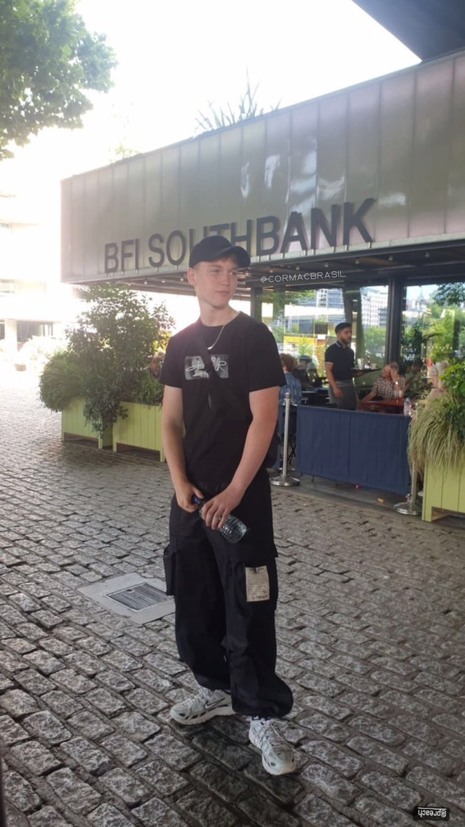CormacBrasil's tweet photo. [IG update] 14.07.22 - Novo story do Cormac, uma foto em frente ao cinema e restaurante BFI Southbank, em Londres 🥺🫶 https://t.co/kCdJ89npKt