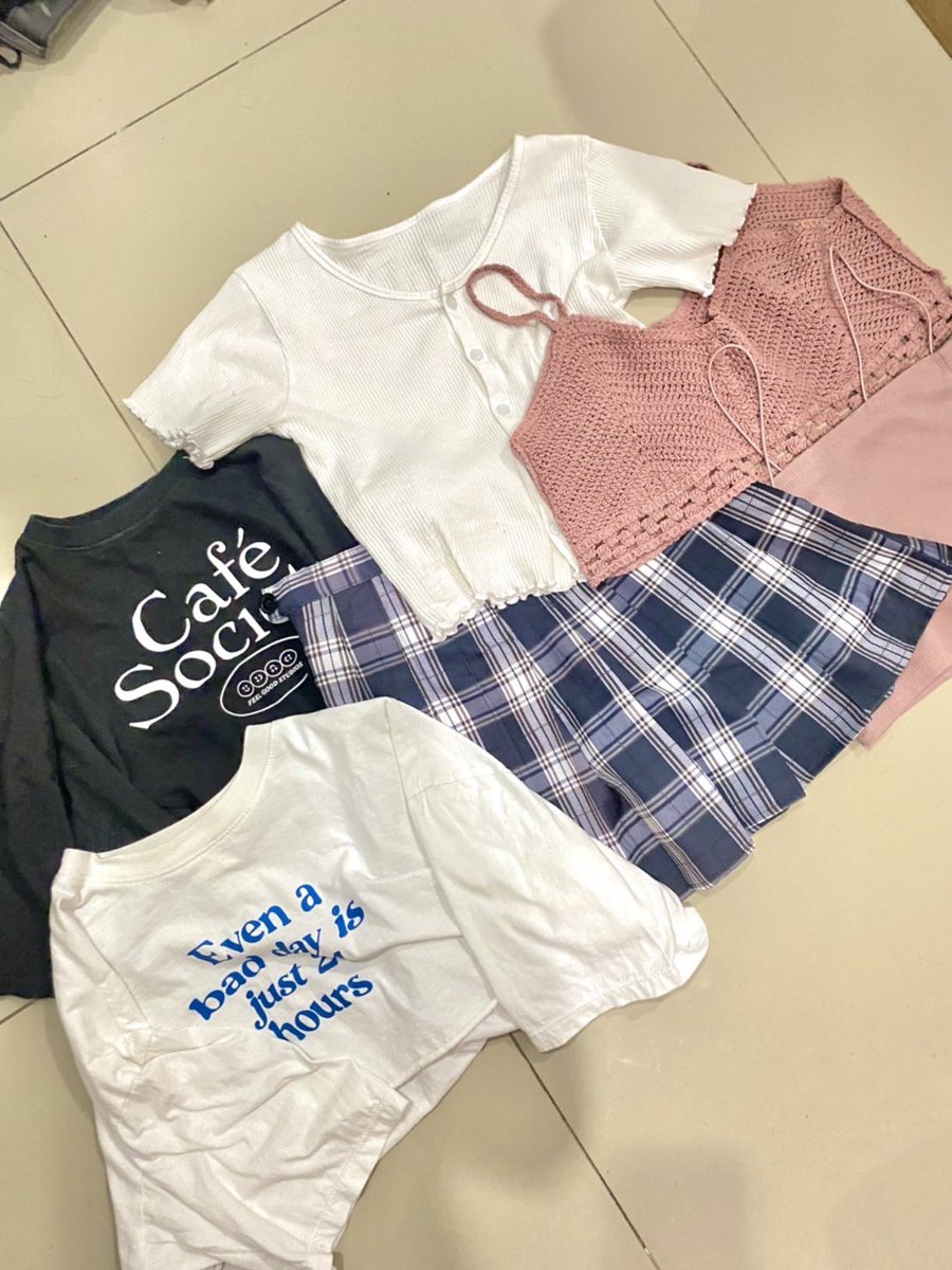 lovesundaeee's tweet photo. ส่งต่อเสื้อผ้าค่าา เสื้อครอป กระโปรง กางเกง หลักสิบทุกตัวไปเลยถูกๆ มีมากกว่าในภาพด้วยนะคั้บบบ
🌸ลงวันศุกร์ 20.00 น.
⭐️ค่าส่งเหมาๆ 35
🏄🏻‍♀️รี+ปัก (ลด 5 บาท)
#ส่งต่อเสื้อผ้ามือ2 #ส่งต่อเสื้อผ้า #เสื้อผ้ามือสองสภาพดี #เสื้อผ้ามือสอง #เสื้อผ้าสไตล์เกาหลี #โล๊ะตู้ #ส่งต่อเสื้อผ้ามือสอง https://t.co/k1JznCBstD