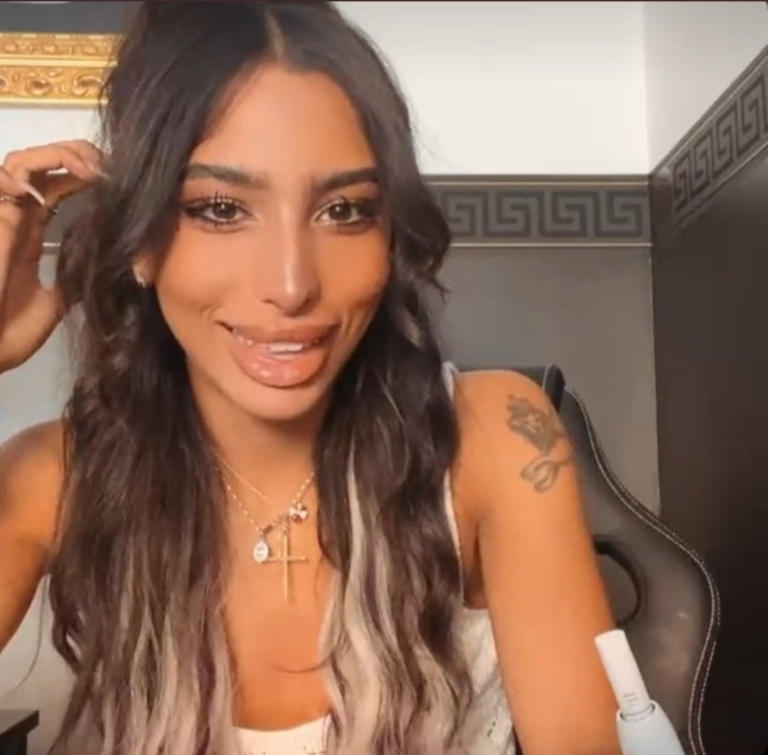 Vanessa94606665's tweet photo. #revengporn #fairylu sei un esempio da seguire 💜💜💜 https://t.co/ix3gcknF2S