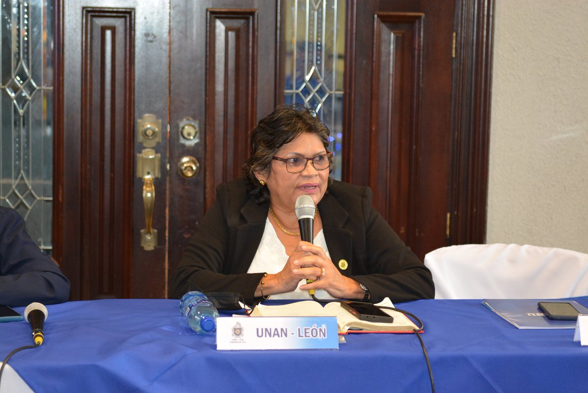 De forma unánime se realizó la votación de las Autoridades del @CNU_NIC resultando electa presidenta la MSc. Ramona Rodríguez, como vicepresidenta la MSc. Almarina Oliceira Solís Santos, rectora UNAN-León y electo como secretario técnico el  MSc. Jaime López Lowery.
