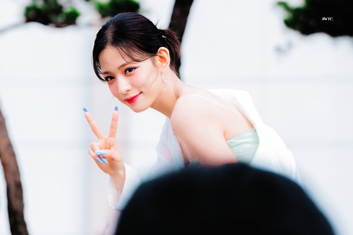 sw_chaeyoung's tweet photo. 220708 HQ

#프로미스나인 #이채영
#fromis_9 https://t.co/sulaobxCzh