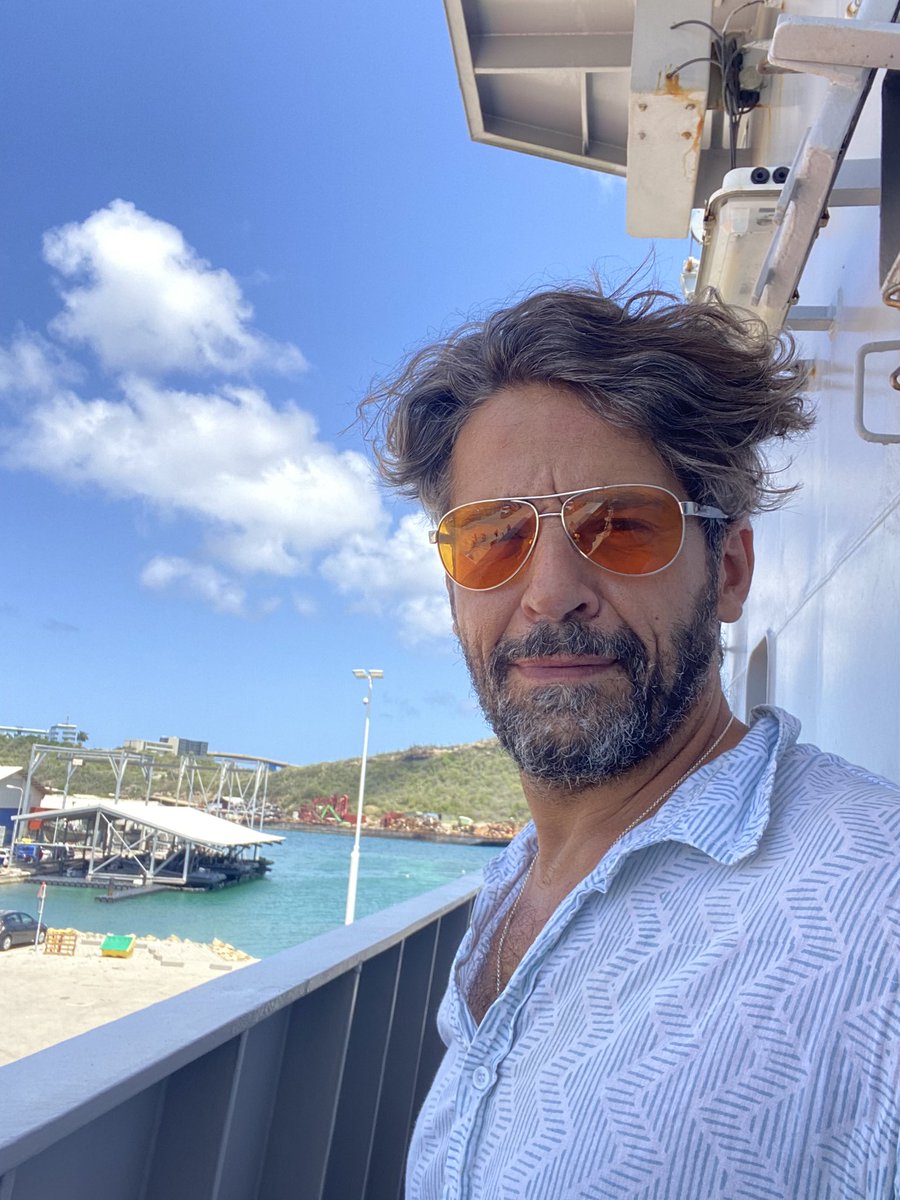 From #Curaçao to #Aruba The shooting of a Dutch action-war movie 🍿 It’s been such an experience! <a href="/EVA_FRENCH/">Eva French (IVORY PRODUCTION)</a> 

#Caribbean #abcislands #paradise
