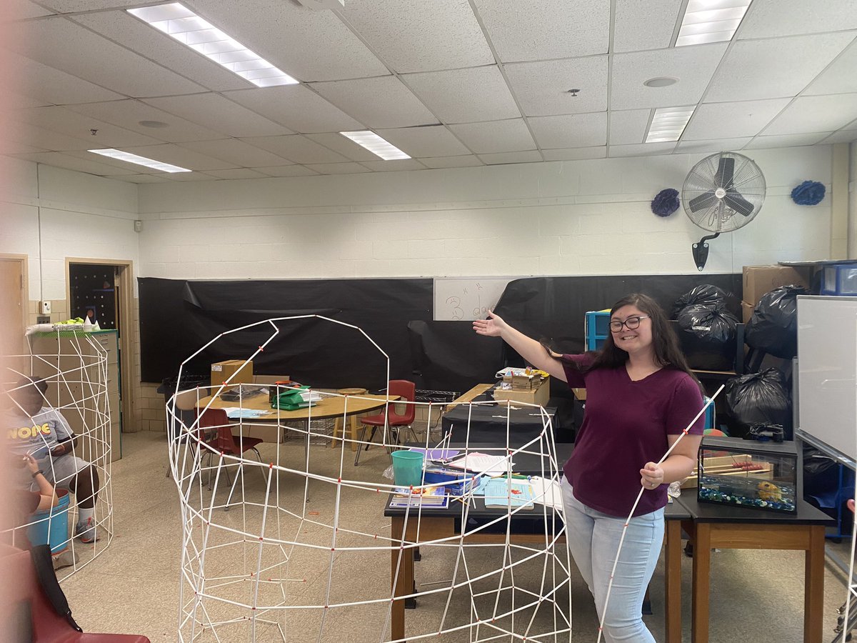 Straw structure building happening <a href="/SussexES/">Sussex Elementary</a> lots of fun!! <a href="/LedwellLauren/">Lauren Maynor</a>