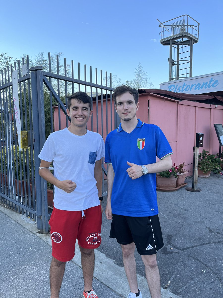 NicLupica's tweet photo. Due anni dopo P1 e P2 del #QuarantenaGP del Bahrain s’incontrano @Albyg0. Ed ancora una volta ringraziamo @Mauro_Serafin e @nabiltheg0at https://t.co/khgYeO0bQk