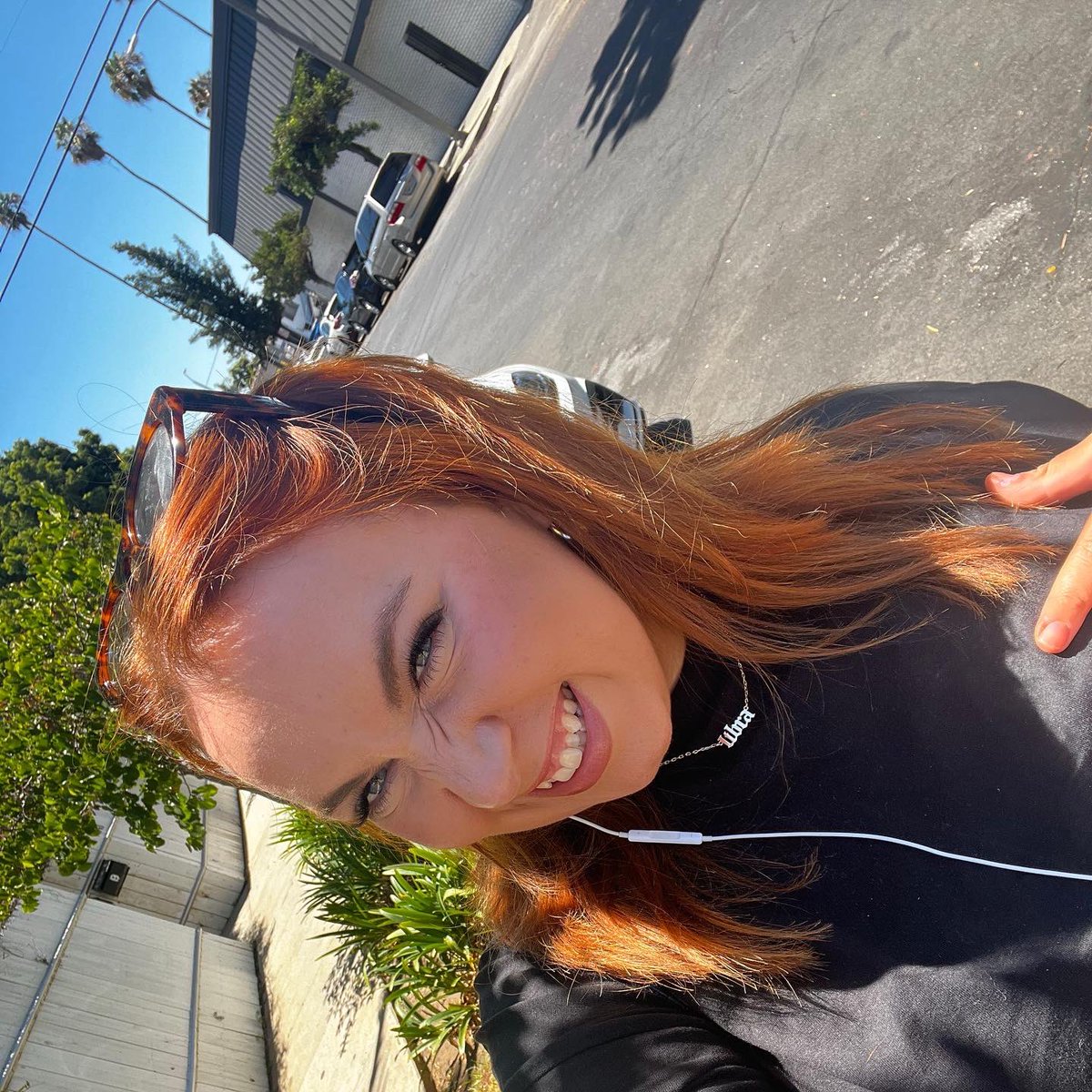 happy girl ☀️🌴