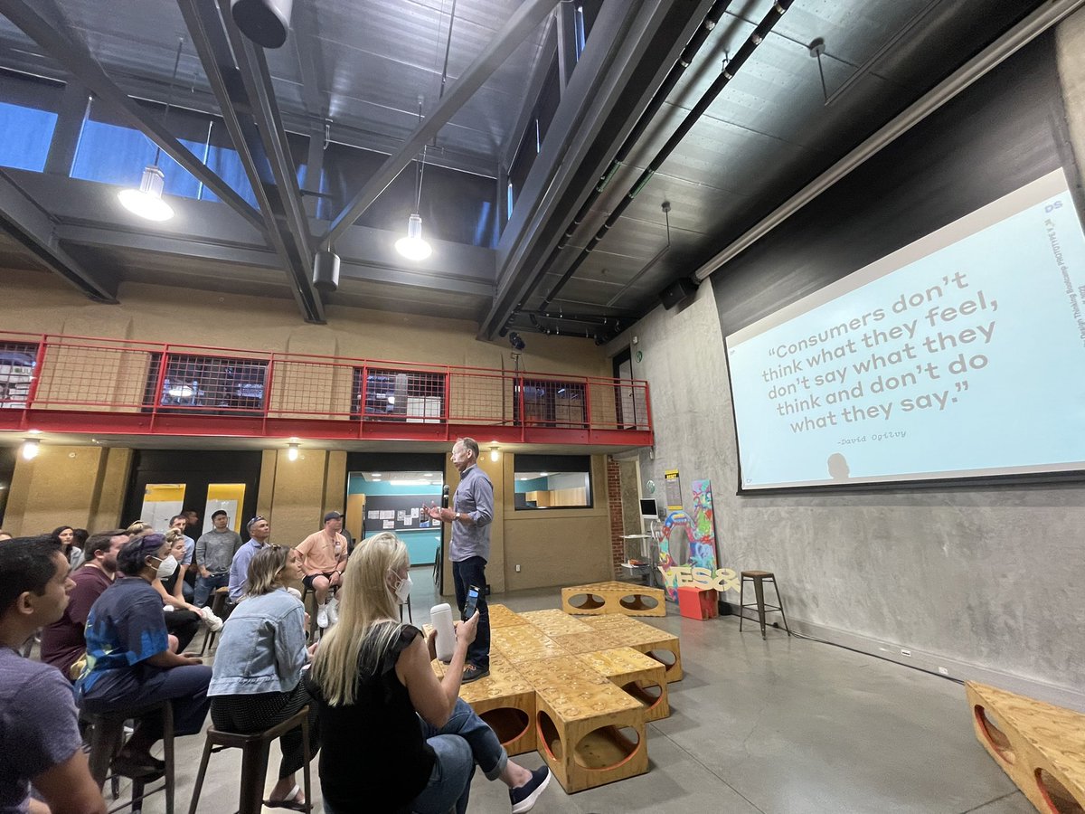 jeremyutley's tweet photo. The legendary Perry Klebahn invoking the wisdom of David Ogilvy @stanforddschool #dbootcamp38 https://t.co/Abk4dgCna2