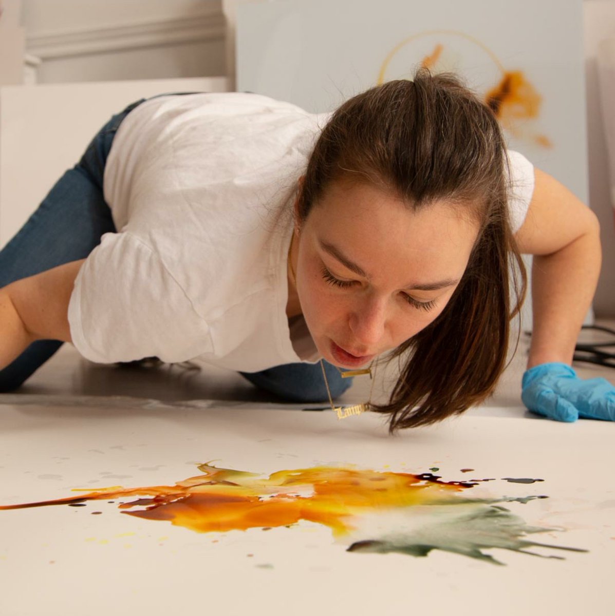 artthatfloes's tweet image. Back in the #studio creating my #NFT! I always start with an alcohol ink base. Colors are so fun to mix! Then I give my creation an digital twist to give it more life! 🎡 

Show me your process! I will retweet it!

#creationprocess #NFTcreation #DigitalArtist