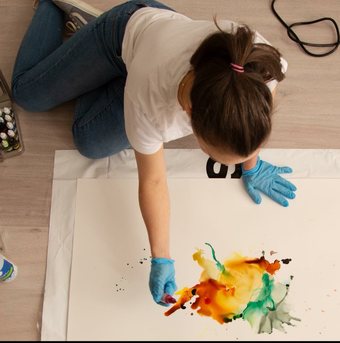 artthatfloes's tweet image. Back in the #studio creating my #NFT! I always start with an alcohol ink base. Colors are so fun to mix! Then I give my creation an digital twist to give it more life! 🎡 

Show me your process! I will retweet it!

#creationprocess #NFTcreation #DigitalArtist