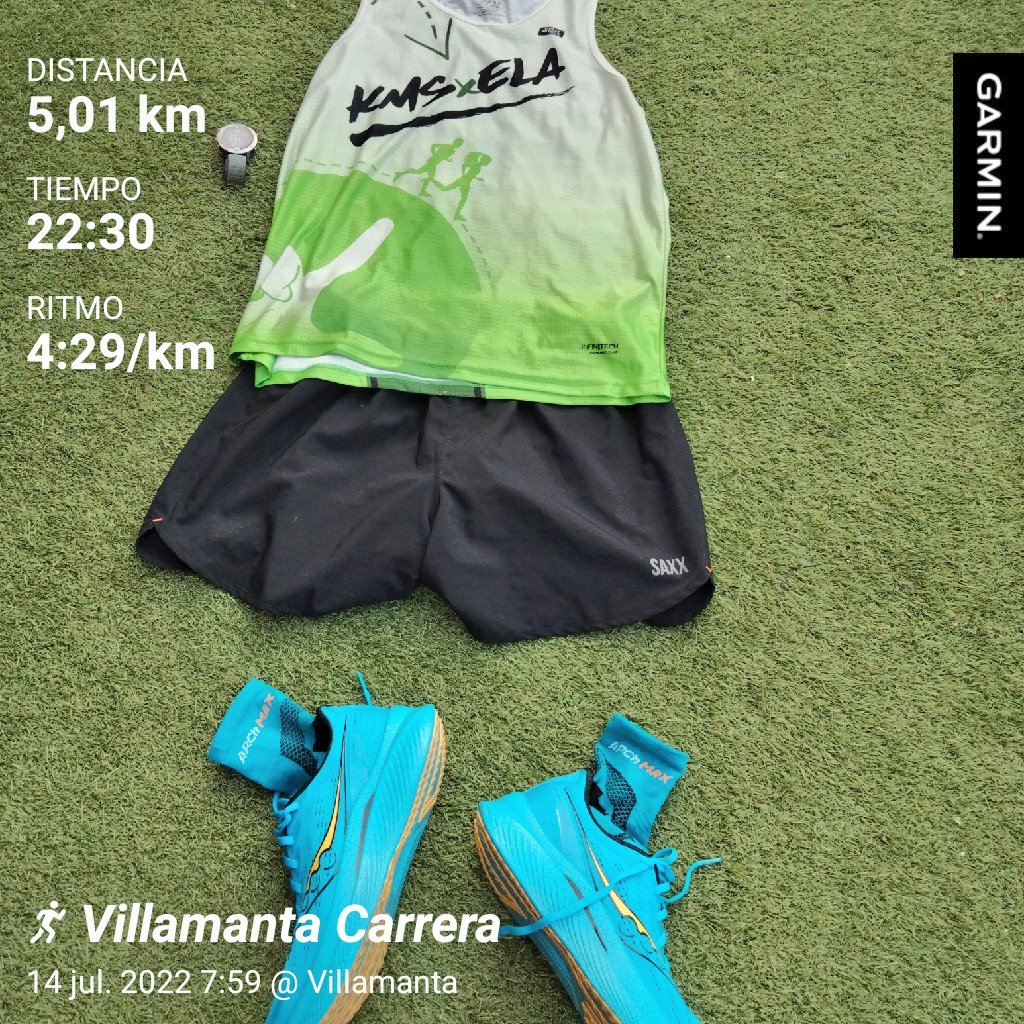 contadordekm's tweet photo. Esta mañana madrugué para correr,  básicamente porque tenía zapatillas para estrenar 😂. 2kms calentamiento 5x400+"enfriamiento"que ya con 32 grados sonaba a ironía. En la izquierda foto de cómo quedó mi persona 😂 #kmsxela https://t.co/70H80kx4SK