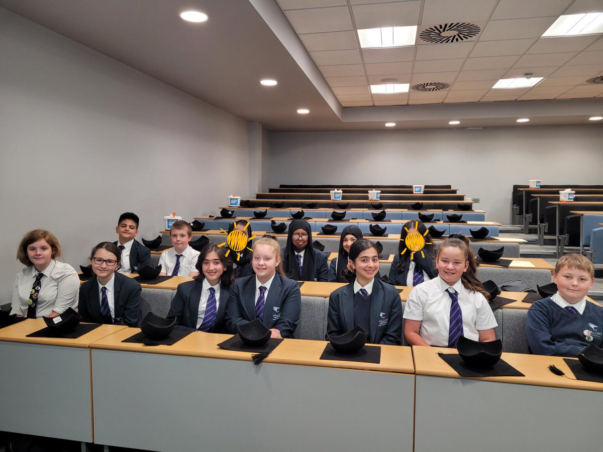 LiteracyWillows's tweet photo. Cardiff Met staff were super impressed with the character and calibre of our Y7 Willows-tastic creative writing club graduates today. Bendigedig! A huge thanks to Ms Cook.
#thewillowsway
#wordsgiveuspower https://t.co/trywiXsl3b
