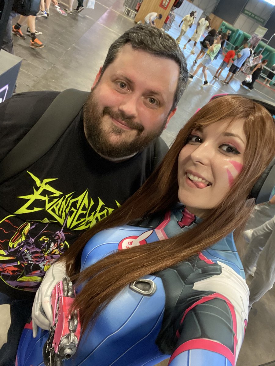 dragunova_cos's tweet photo. Un premier jour a Japan Expo très cool 🥰 https://t.co/sBaiu0e6jt