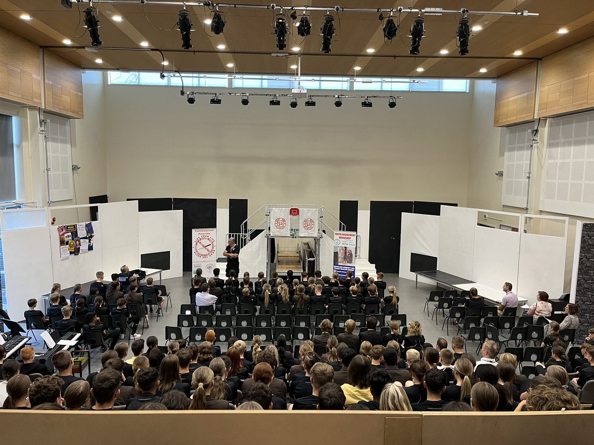 Year 9 and 10 had a fantastic assembly today about the dangers of knife crime. Thank you to @WMerciaPolice and @PeteMar31427570 #wearehaybridge #keepingyoungpeoplesafe