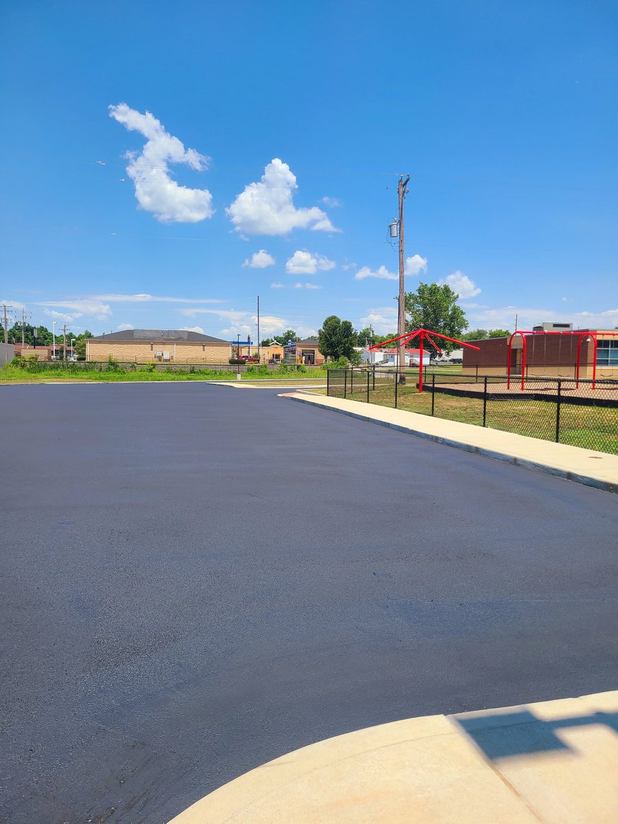 It's a gorgeous Thursday in Pevely... Sunny skies and a fresh new parking lot! 😎 #GoBlackcats #SmoothParking #SummerProjects 🌴☀️ @DrClintFreeman @JoeFWillis @BlackcatMatt @sdcopeland48