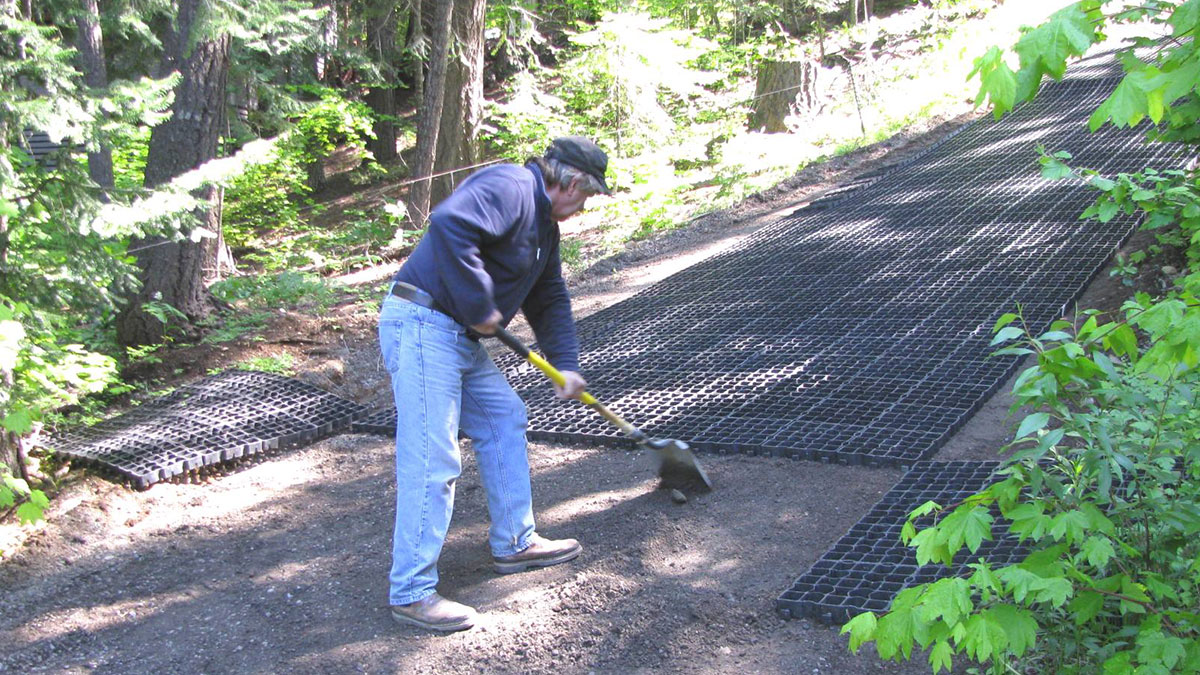 Ecoraster® permeable pavement is a great choice for erosion control or ground reinforcement — a perfect solution for sloping walkways and driveways 😎