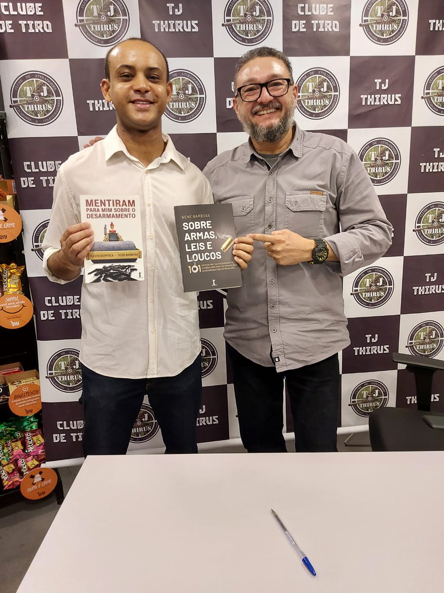 thiagobezerradf's tweet photo. #Throwback de respeito com o mestre Bene Barbosa. https://t.co/9JKLHqAX2G