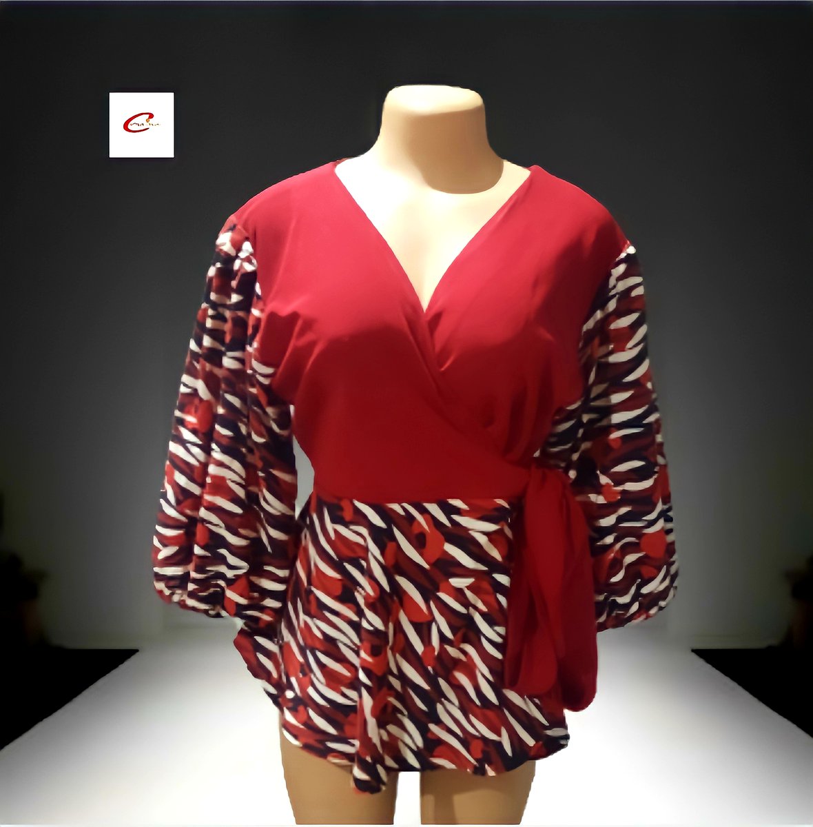 Centrumoptimi's tweet photo. Every woman needs a wrap top in her closet. #centrumoptimi https://t.co/MaH1lFTA4i