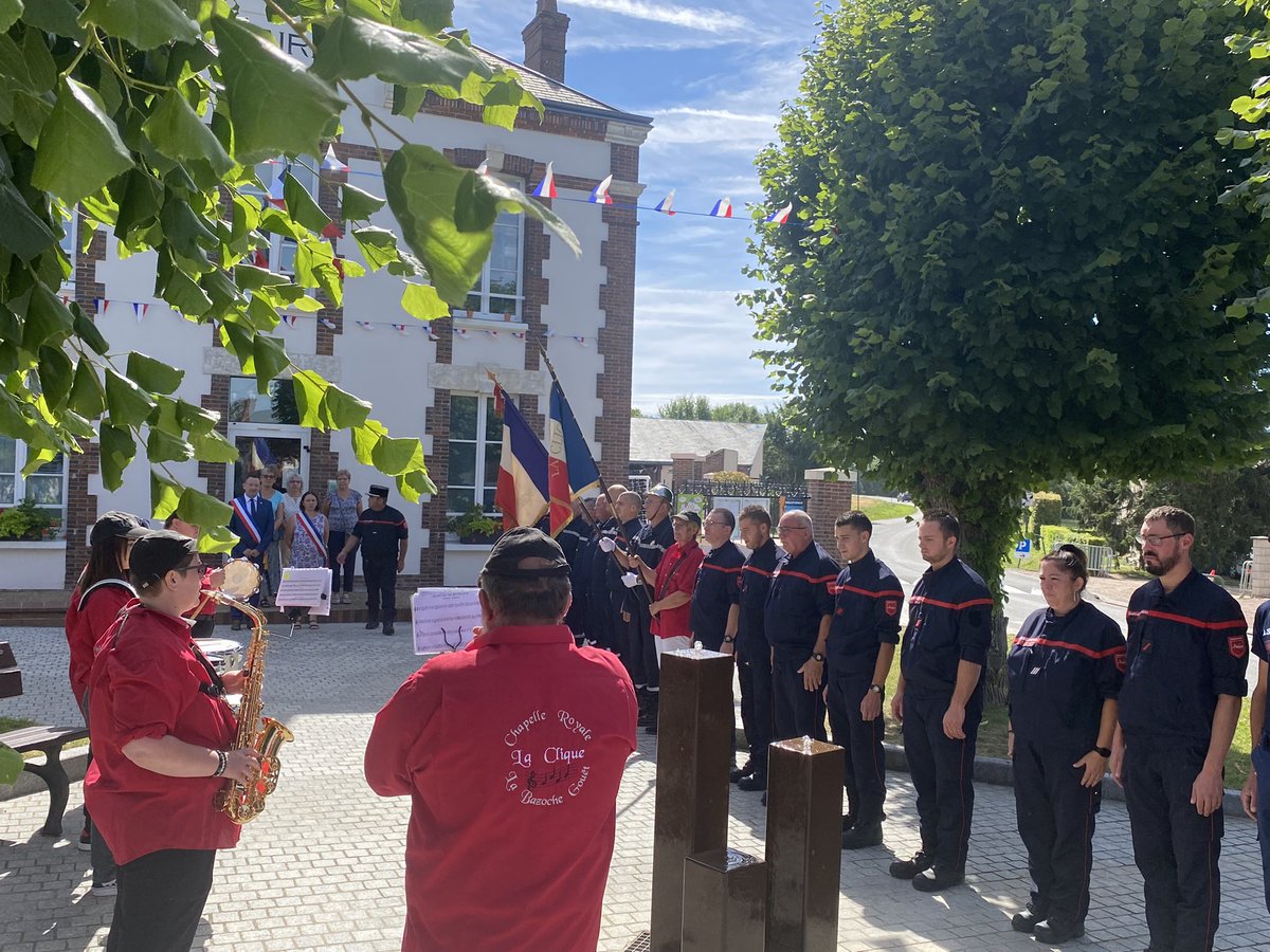 BlonskyThomas's tweet photo. Merci à tous pour votre présence à la Fête Nationale dans notre petit village.#fetenationale #pompiers #14Juillet2022 https://t.co/9xl30PcNsu