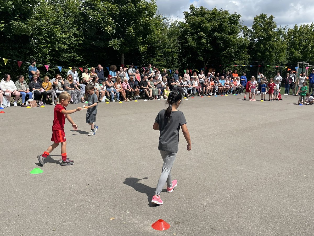 DeputyJanS's tweet photo. We may be challenged without a field but #SportsDay was still a great day @svpprimary @SVPEYFS ! A celebration of our wonderful #CrewCulture with a dash of healthy competition @Andreacurran15 https://t.co/NLsmA8cru0