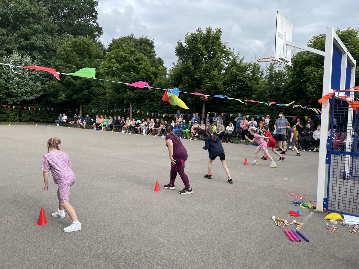 DeputyJanS's tweet photo. We may be challenged without a field but #SportsDay was still a great day @svpprimary @SVPEYFS ! A celebration of our wonderful #CrewCulture with a dash of healthy competition @Andreacurran15 https://t.co/NLsmA8cru0