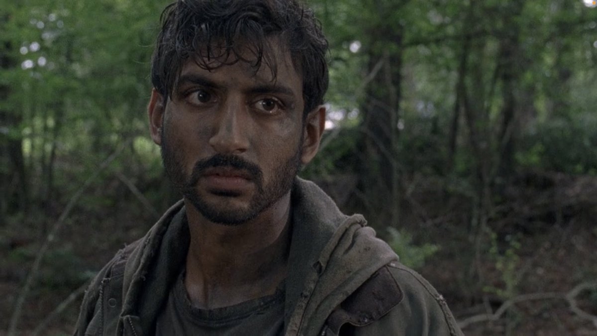 ricksprickk's tweet photo. the way carl died to save siddiq JUST to have him killed off the very next szn… https://t.co/ltXesDjFcA