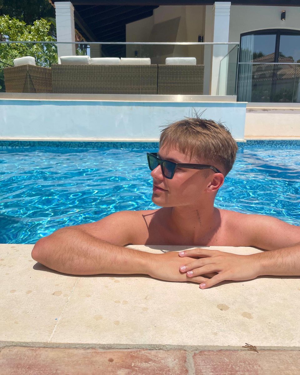 HRVY's tweet photo. 😎 https://t.co/d8dLcg5eZE