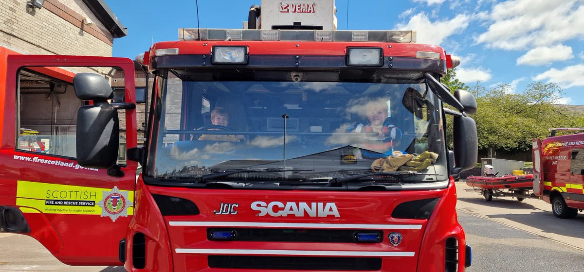 scotfire_DG's tweet photo. Amber Watch welcoming 2 young Ukrainian refugees and their proud mother to Dumfries Station. Putting a smile back on the boys faces after what has been a very challenging time for the family. 🇺🇦 🚒 https://t.co/yt8DJvMpqD