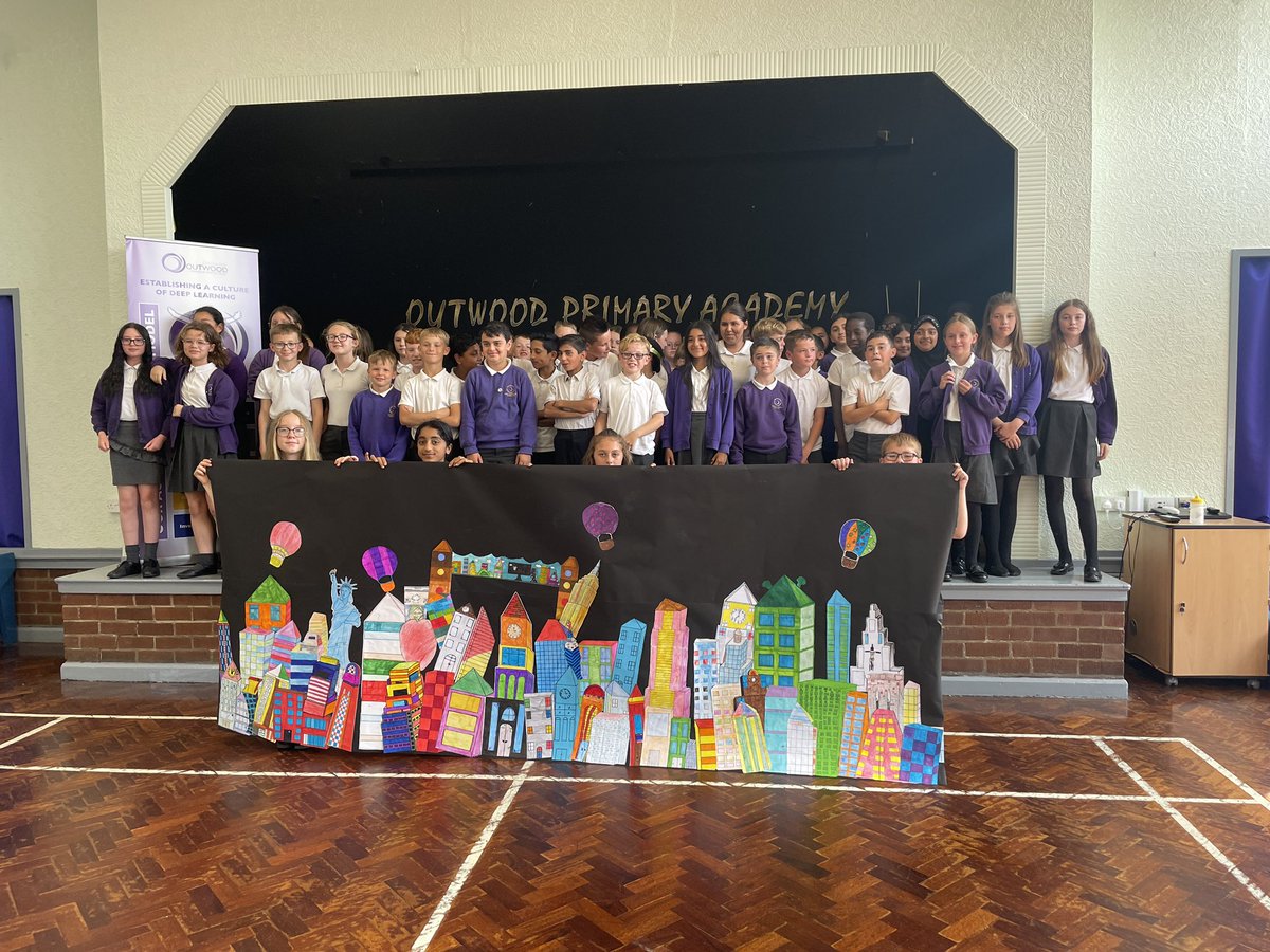 Arts_ParkHill's tweet image. Year 6 have made this extraordinary piece inspired by their studies of Charles Fazzino. Well done!👏🎨🧑‍🎨 #DayToCreate #Artsmark20 @Artsmarkaward @OPA_ParkHill @OGATArts #CharlesFazzino