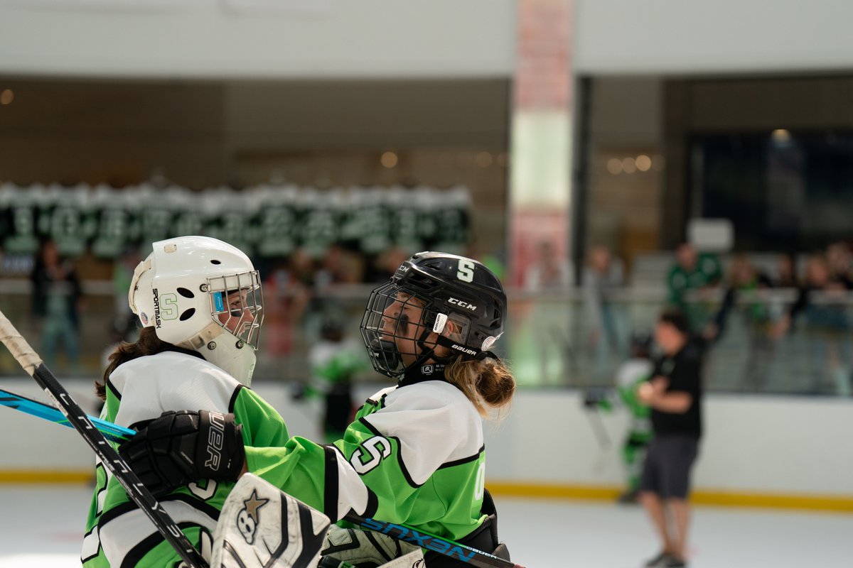 YouthHockeyHub's tweet photo. 2022 War for the Roses 

FINAL: Team Saskatchewan > NorthStar Elite (3-1) 

Team Sask evens its record at 2-2 heading into its final pool play game against Team Alberta this evening 

NSE hangs tough but drops fourth game of tourney https://t.co/QG80BvTTj3
