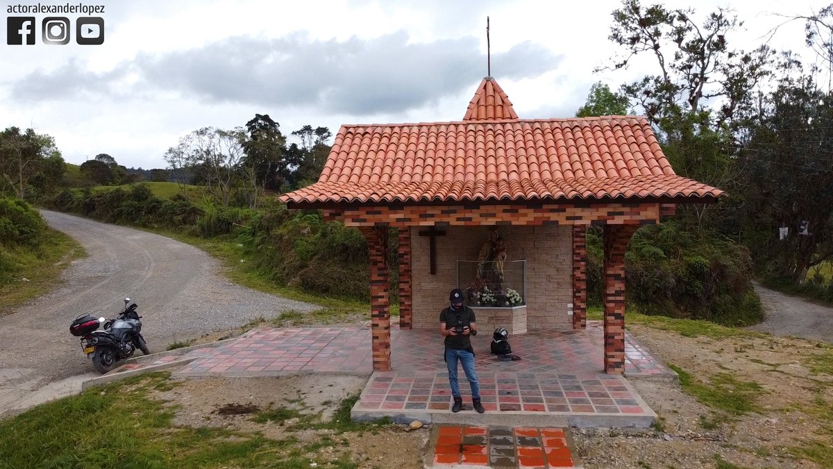 EmpaquePues's tweet image. Primeras rutas por Cundinamarca - Colombia 🇨🇴 🛵🥶
•
•youtube.com/channel/UCLBvx…
•
#EmpaquePues #Cundinamarca #Tenjo #Subachoque #SanFrancisco #Tabio #Cajica #Pacho #Supata #vueltaalmundoenmoto #motocicleta #paisajes #nature  #naturaleza #ViajandoxColombia