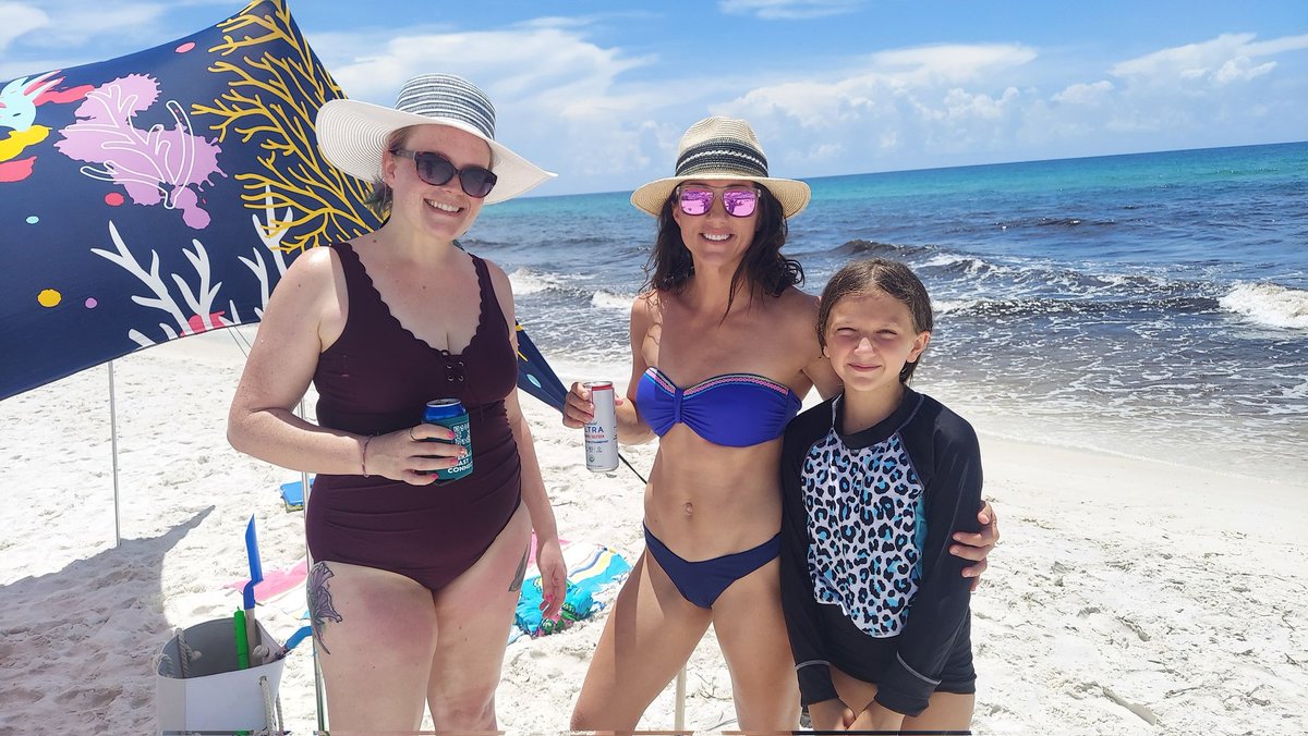 z96fwb's tweet photo. Z96 Beach Patrol keeping you cool with ice-cold Pepsi and swag from Emerald Coast Connected! #96daysofsummer https://t.co/uQNFaxsgj9