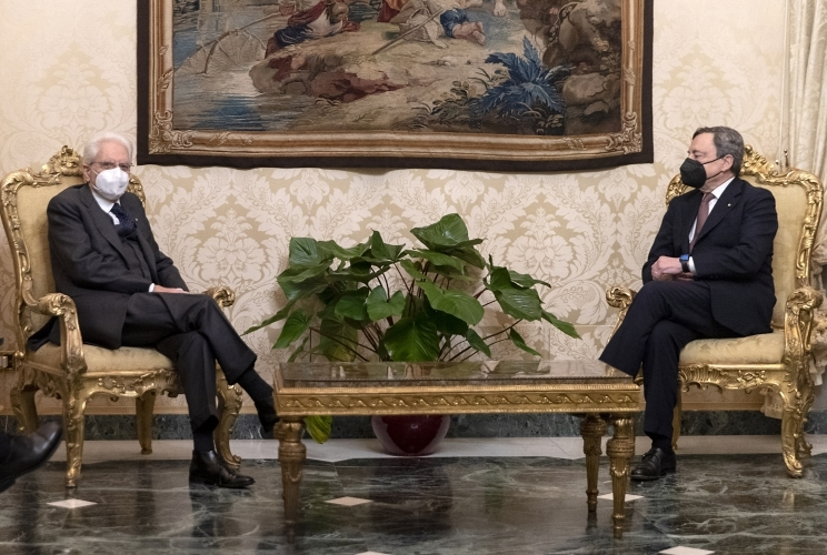 lucaoreto's tweet photo. Mattarella respinge le dimissioni di Draghi #crisidigoverno https://t.co/bVr2sK8K1p