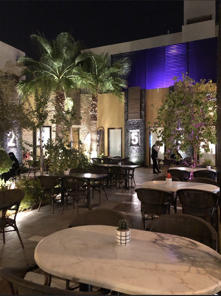 riyadh_out's tweet photo. المى كافيه ❣️ alma cafe ☕️ 

عبارة عن مطعم وكافيه 

الرياض العوالي | فرع ثاني النخيل مول 

المكان روعه و أجوائه رايقه ومناسبه للعوائل 
جلسات خارجيه فيها ر��اذ و بارتشن وغرف مغلقه 

الاسعار مناسبه والاكل لذيذ 😋 https://t.co/qZR403UQ2k