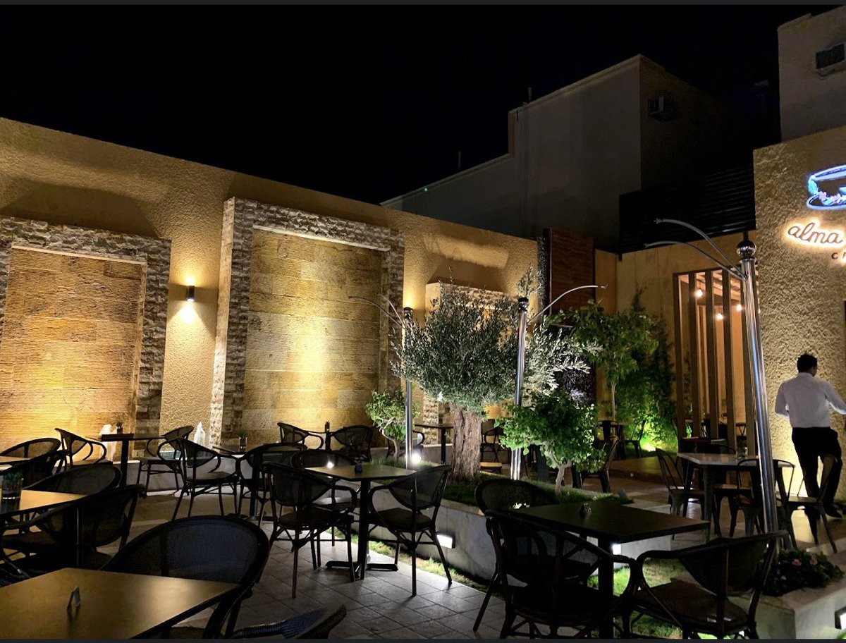 riyadh_out's tweet photo. المى كافيه ❣️ alma cafe ☕️ 

عبارة عن مطعم وكافيه 

الرياض العوالي | فرع ثاني النخيل مول 

المكان روعه و أجوائه رايقه ومناسبه للعوائل 
جلسات خارجيه فيها ر��اذ و بارتشن وغرف مغلقه 

الاسعار مناسبه والاكل لذيذ 😋 https://t.co/qZR403UQ2k