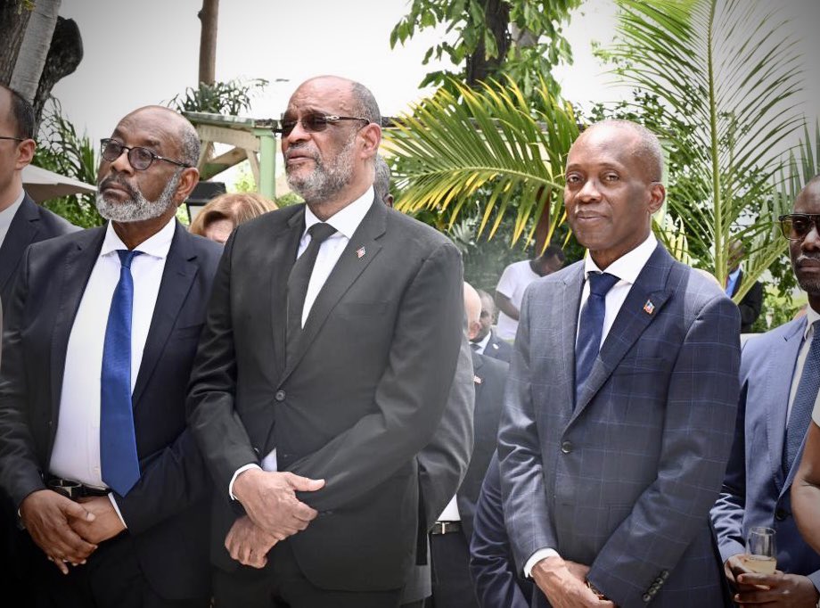 DrArielHenry's tweet photo. En ce 14 juillet, jour de la fête nationale de la République française, j’adresse au peuple et au gouvernement français mes plus vives félicitations. Je forme le vœu que nos liens d’amitié se raffermissent et que la solidarité haïtiano-française se renforce à travers le temps. https://t.co/VN29Ji614A