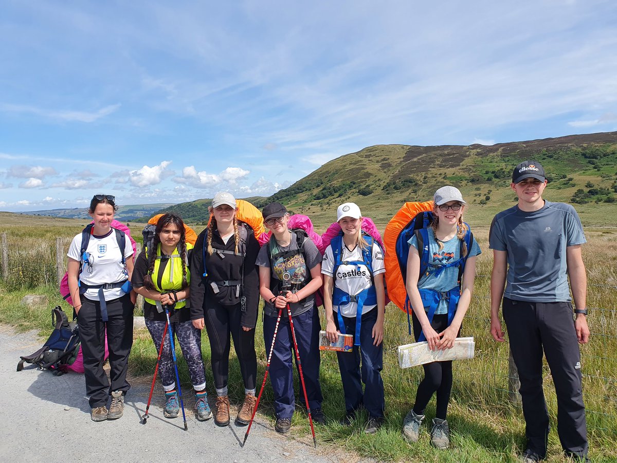SandHighDofE's tweet photo. The teams are almost there, next stop the Wild Camp #GoldDofE @SandbachCollege @SandbachHigh https://t.co/Shl9JEyIJw