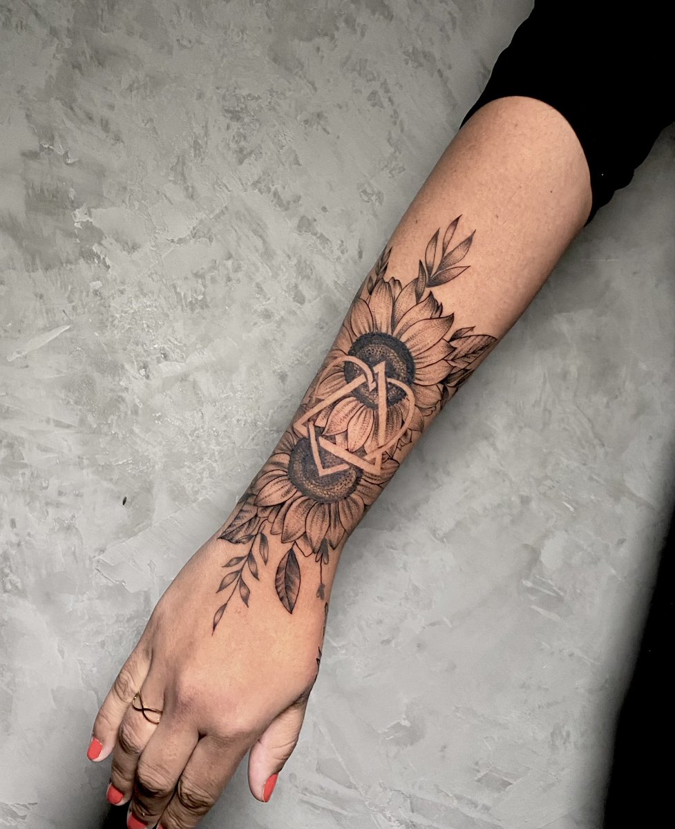 LeandroSegredo_'s tweet photo. Agenda sempre aberta #chama 98983-8680

#tattoo #tatuagem #tattoosbc #tattoosantoandre #floraltattoo #tattoofemininta #tattooartist #tattoosp https://t.co/6BeqLPOLJQ