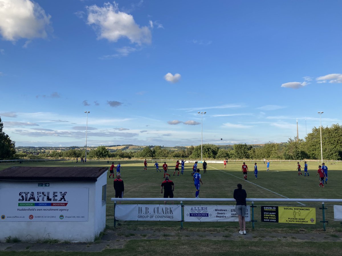 HepworthUnited's tweet photo. Shelley 2:0 up. Neatly tucked away. #hepvshell https://t.co/2X9PNXiHi9